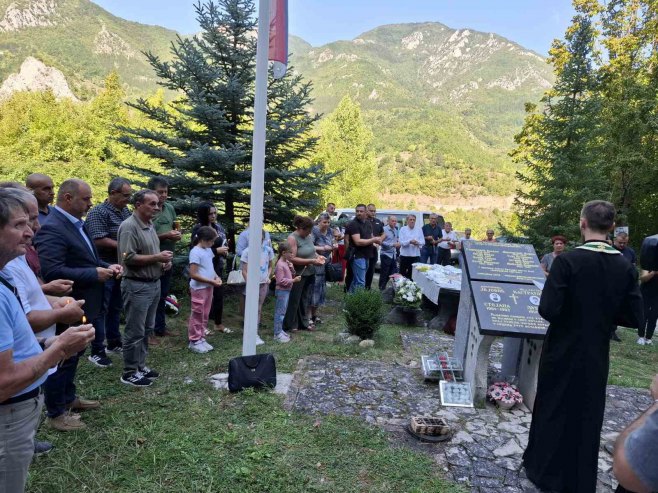 Parastos poginulima u tunelu Brodari - Foto: SRNA