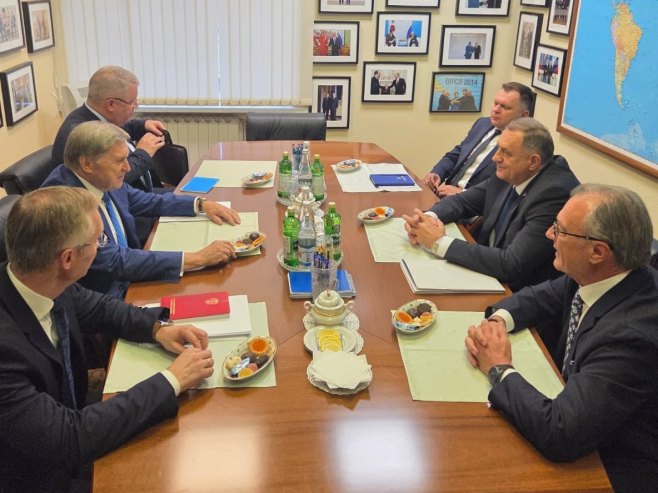 Dodik: Sastanak sa Ušakovom potvrđuje da Srpska bira da sama piše svoju budućnost