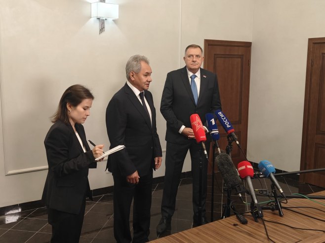 Šojgu: Sve što uznemiruje naše prijatelje iz Srpske imaće svoj odjek poslije referenduma (VIDEO)