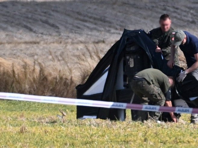 Oboren dron u Poljskoj (foto: EPA/WOJTEK JARGILO POLAND OUT) Oboren dron u Poljskoj (foto: EPA/WOJTEK JARGILO POLAND OUT) -