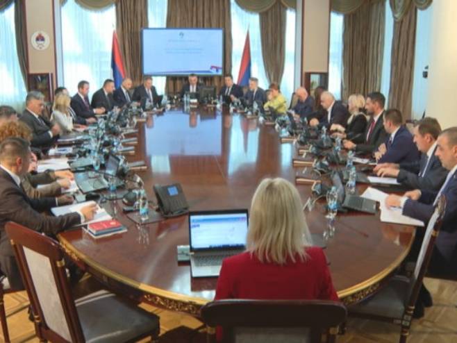 UŽIVO - Posebna sjednica Vlade Republike Srpske; Prisustvuju Dodik i Stevandić