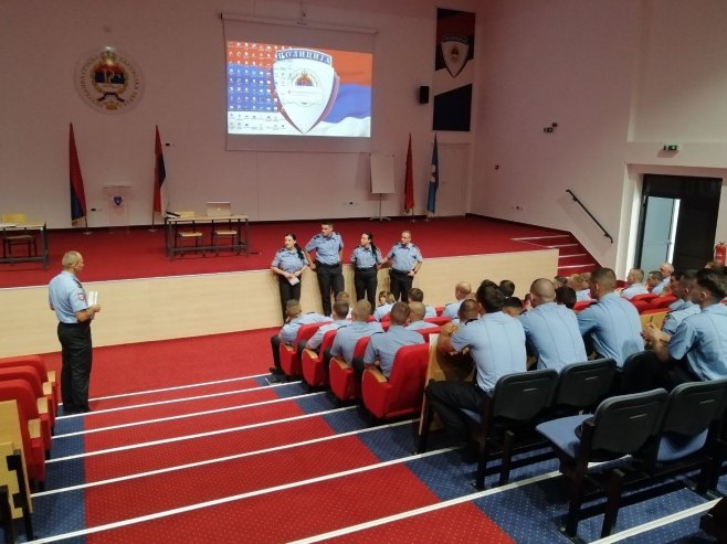 Nastavak unapređenja projekta "Školski policajac"