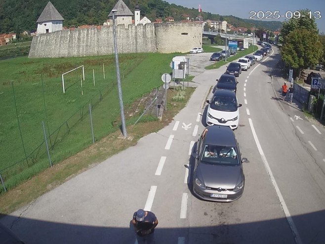 Granični prelaz Kostajnica (foto: ams-rs.com) - 