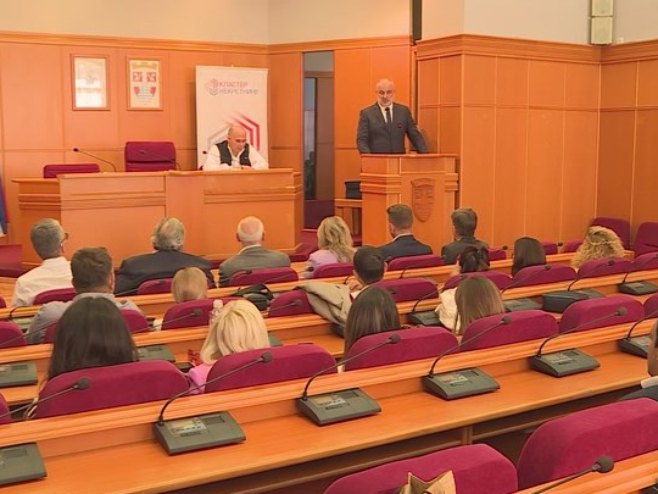 Trebinje: Sastanak predstavnika Udruženja posrednika u prometu nekretnina Srpske i Klaster nekretnina Srbije