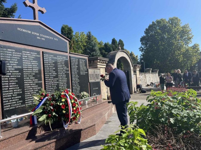 Obilježavanje Dana nestalih i poginulih u Odbrambeno-otadžbinskom ratu Srpske (FOTO)