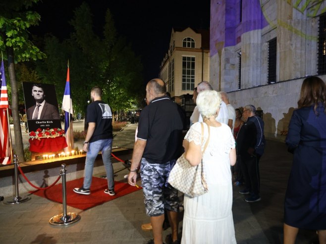 Banjaluka: Veliki broj građana odao počast Čarliju Kirku