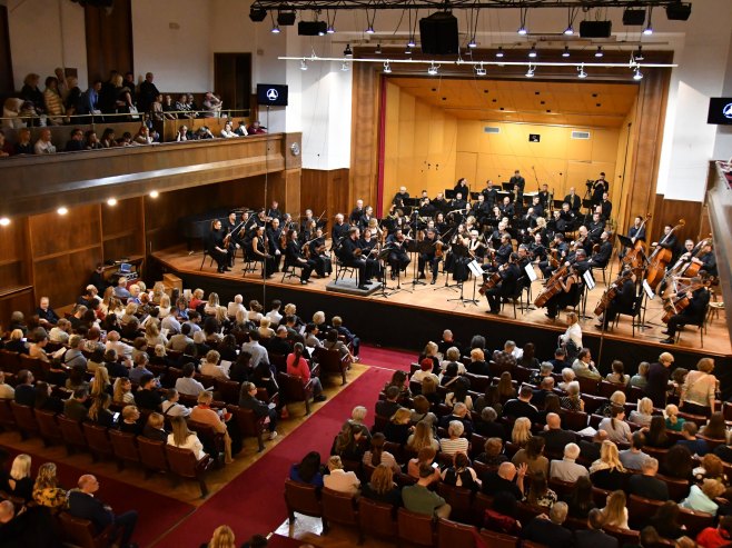 Beogradska filhamonija održala koncert u čast šefa-dirigenta Gabrijela Felca
