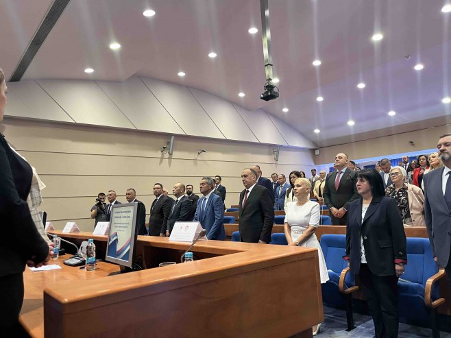 Intoniranjem himni počela sjednica Parlamentarnog foruma Srpska-Srbija (FOTO/VIDEO)