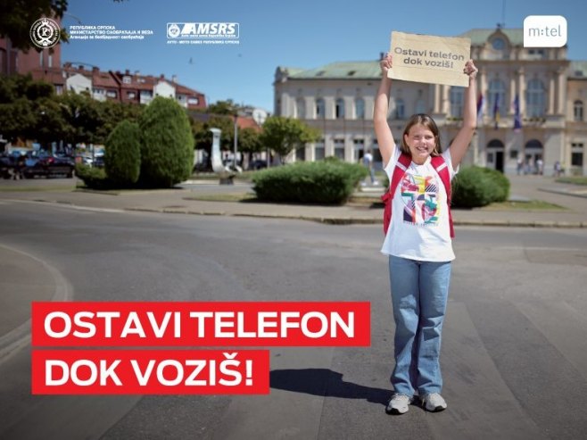 "Samo sekunda" nije opasna - psihološki trikovi koje pravdamo kad koristimo telefon u vožnji