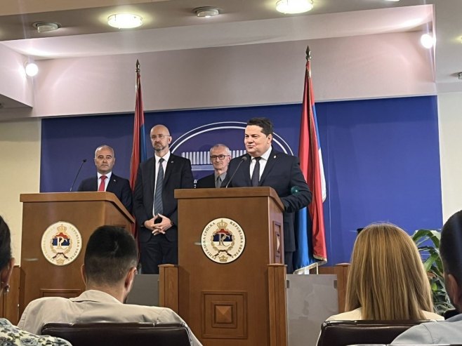 Stevandić: Dok se na mnogim mjestima formiraju neprirodni vojni savezi, Srpska i Srbija promovišu mir i stabilnost (VIDEO)