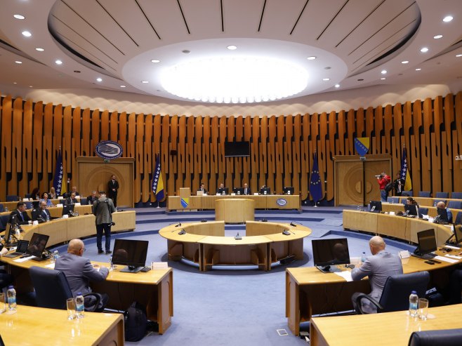 Potreba za političkim dijalogom, spustiti tenzije u društvu
