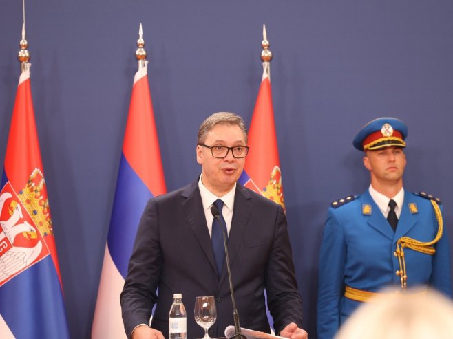 Vučić: Žrtva predaka koji su našu zastavu natopoli krvlju nije bila uzaludna (VIDEO)