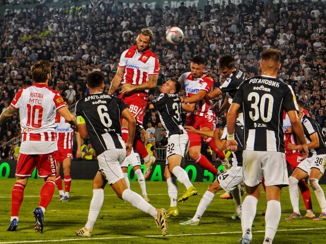 Fudbaleri Zvezde bolji od Partizana u Humskoj u 177. vječitom derbiju