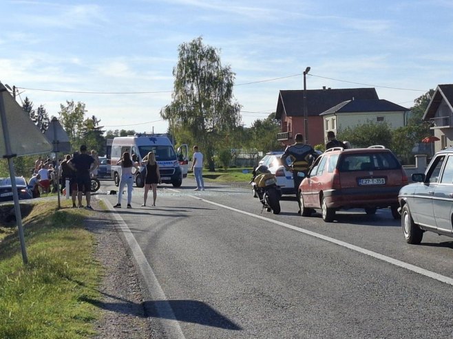 Motociklista teško povrijeđen u udesu kod Dervente
