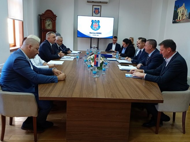 Predsjednik Vlade Srpske sa načelnikom opštine Šamac (FOTO)