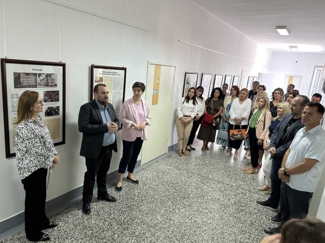 Izložba Školstvo u Banjaluci za vrijeme Kraljevine Јugoslavije 1918–1941 Izložba Školstvo u Banjaluci za vrijeme Kraljevine Јugoslavije 1918–1941 - Foto: RTRS
