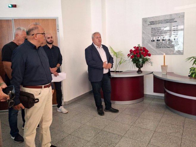 Godišnjica stradanja radnika RTRS-a na Ozrenu (FOTO)