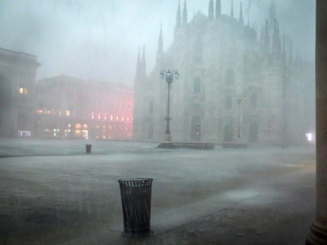 Nevrijeme u Italiji (foto:  EPA/MATTEO CORNER) - 