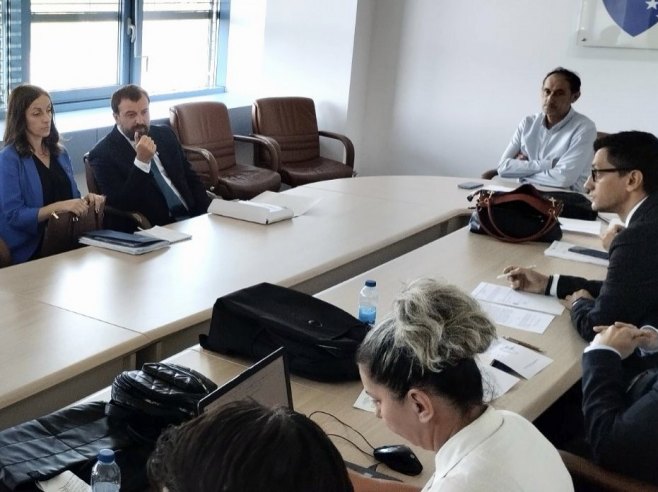 Obustavljen disciplinski postupak protiv Srpkinje, zaposlene u MIP, tužene zbog proslave Dana Republike