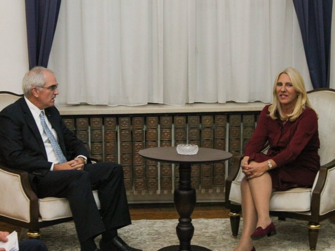 Željka Cvijanović i Ričard Holcap - Foto: Ustupljena fotografija