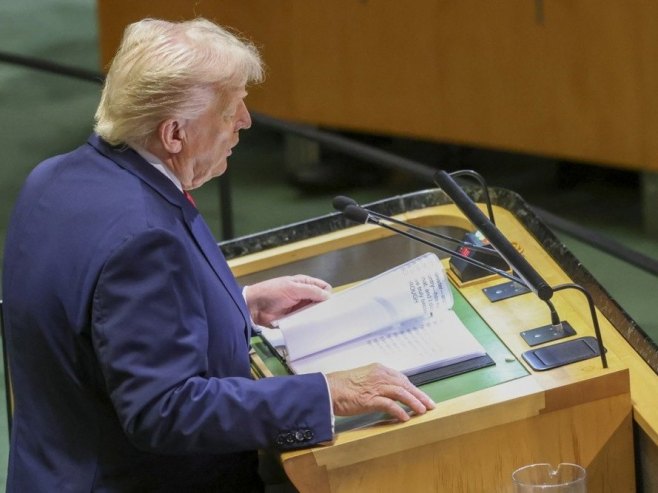 Donald Tramp (Foto: EPA/SARAH YENESEL) - 
