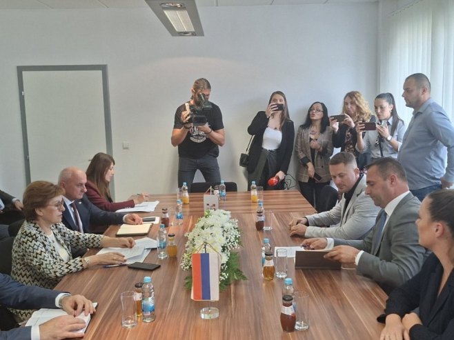 Ministri u radnoj posjeti Bileći (VIDEO)