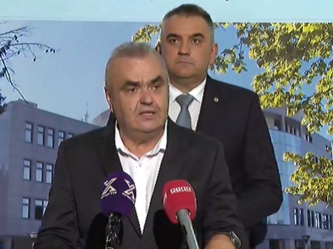 Stevanović: Najurgentnije raditi sanaciju saobraćajnice u naselju Žegulja (VIDEO)