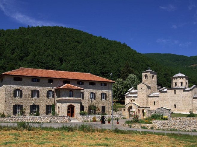 Đurđevi stupovi pod danonoćnom prismotom policije
