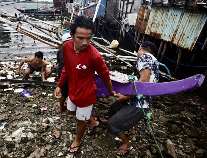 Filipini (foto:  EPA/FRANCIS R. MALASIG) - 