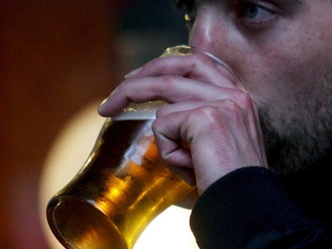 Sedam ljudi umrlo od trovanja alkoholom