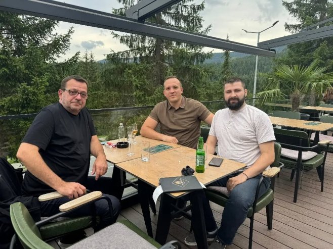 Studen sa Vukašinovićem i Lazarevićem (Foto: FB/Opština Pale) - 