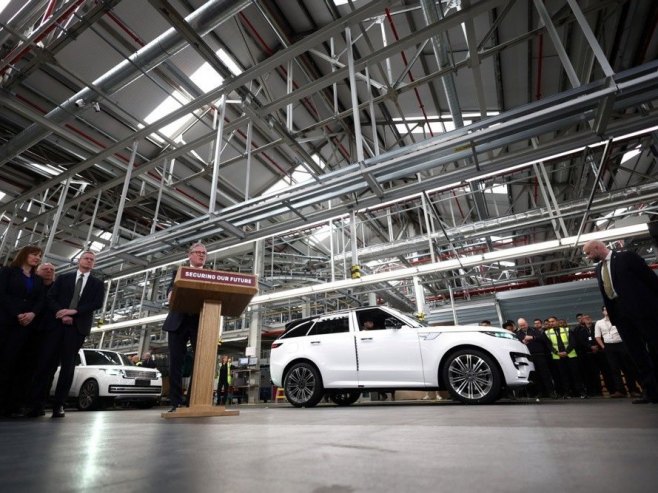 Јaguar Lend Rover dobija garanciju Velike Britanije za kredit od 1,5 milijardi funti