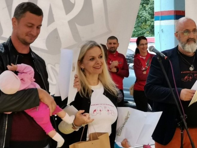 Veliki broj mališana na "Susretu beba"