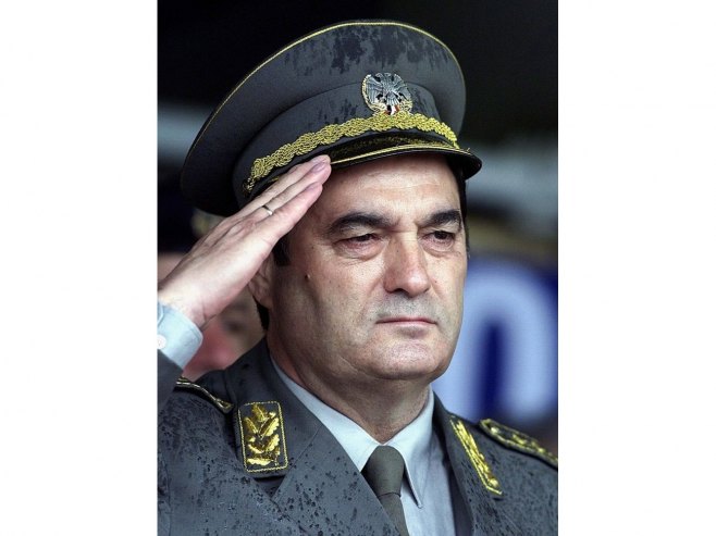 Nebojša Pavković, arhivska fotografija (foto: EPA/SRDJAN SUKI) Nebojša Pavković, arhivska fotografija (foto: EPA/SRDJAN SUKI) -
