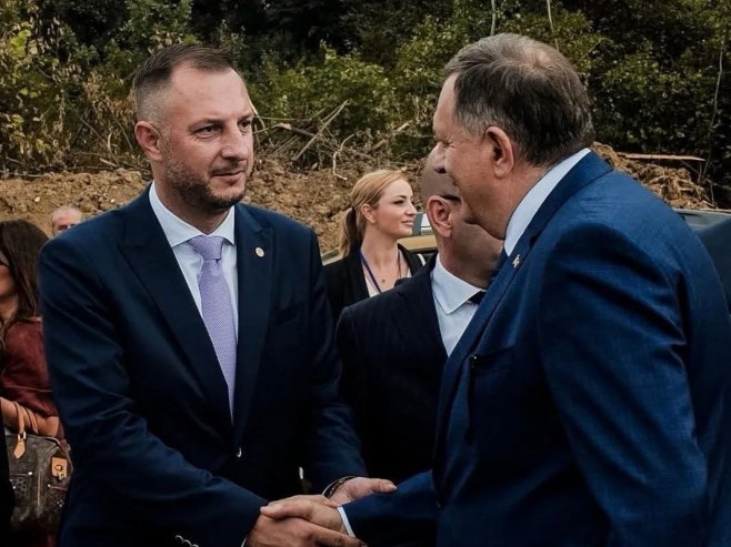 Nedeljko Ćorić i Milorad Dodik - Foto: Ustupljena fotografija