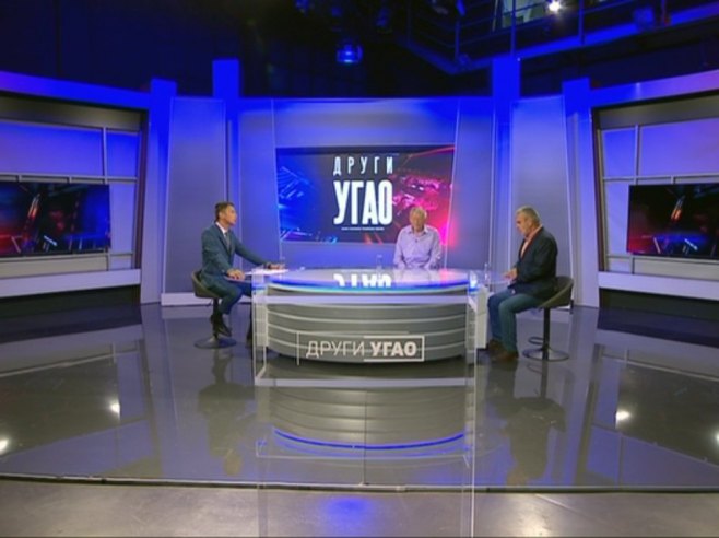 Drugi ugao: Legitimitet na udaru - sudskom odlukom protiv narodne volje?