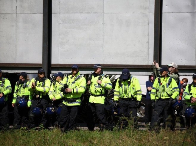 Mančester, policija (foto: EPA/JULIEN WARNAND - ilustracija) - 