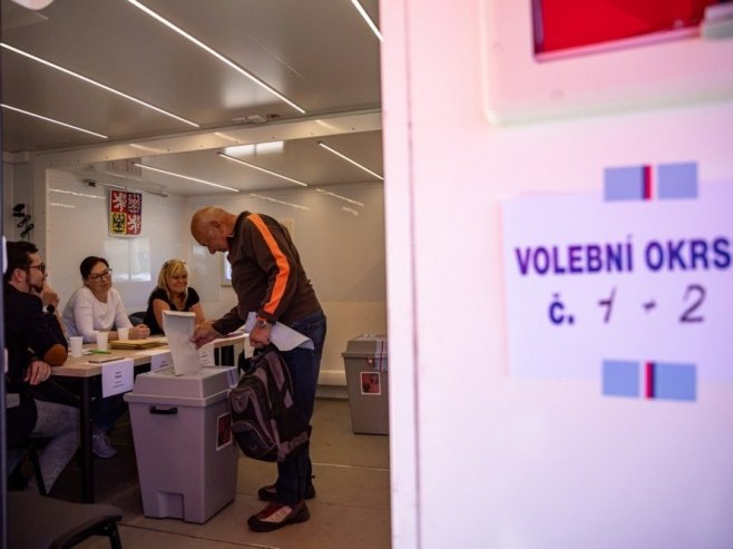 Češka, izbori (foto: EPA/MARTIN DIVISEK - ilustracija) - 