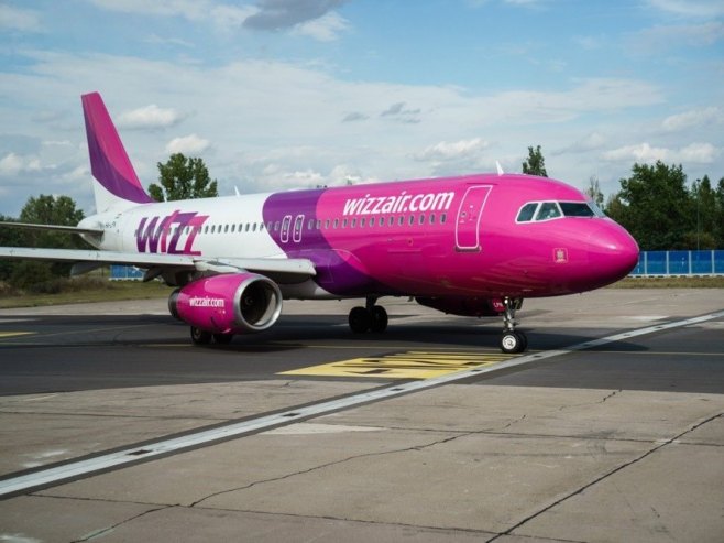 Avion Viz Er (foto: EPA/CLEMENS BILAN) - 