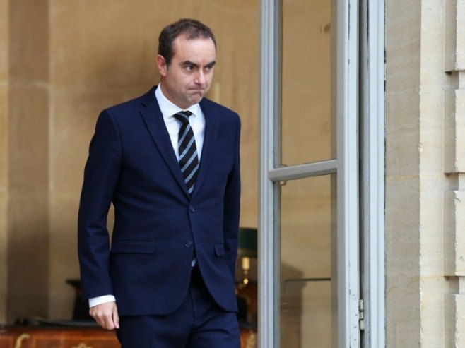 Premijer Francuske podnio ostavku, na funkciji bio 27 dana