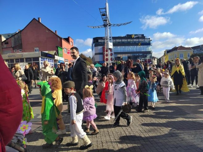 Prijedor: Više od 200 mališana na maskenbalu