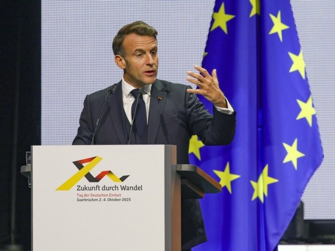 Francuski parlament odbio da razmatra pitanje opoziva Makrona