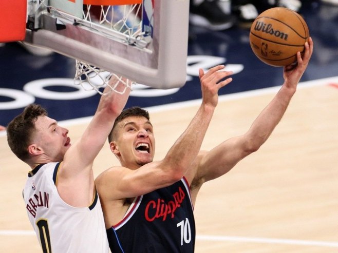 Bogdan Bogdanović povrijedio leđa na povratku na teren poslije pauze