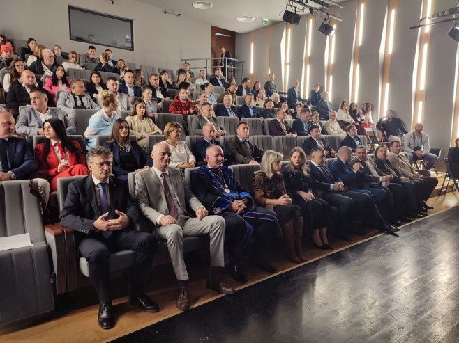 Obilježavanje Dana Poljoprivrednog fakulteta; Svečana promocija diplomiranih studenata Obilježavanje Dana Poljoprivrednog fakulteta; Svečana promocija diplomiranih studenata