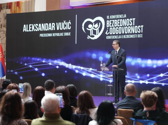 Vučić: Učiniti sve da zaštitimo djecu od onlajn nasilja