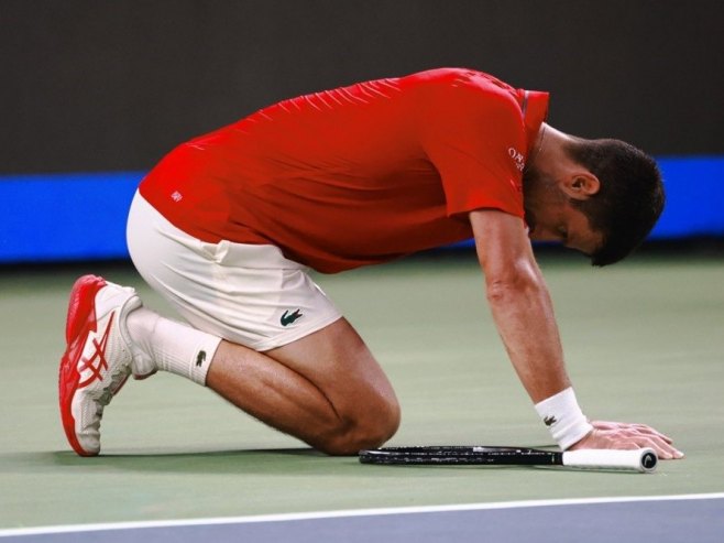 Novak Đoković (foto: EPA/ALEX PLAVEVSKI) Novak Đoković (foto: EPA/ALEX PLAVEVSKI) -