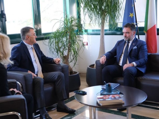 Košarac: Potpisan sporazum vrijedan 2,5 miliona evra za proizvodnju zelene i zdrave hrane