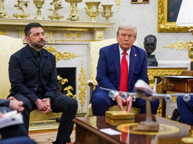 Volodimir Zelenski - Donald Tramp (Foto: EPA/AARON SCHWARTZ) - 