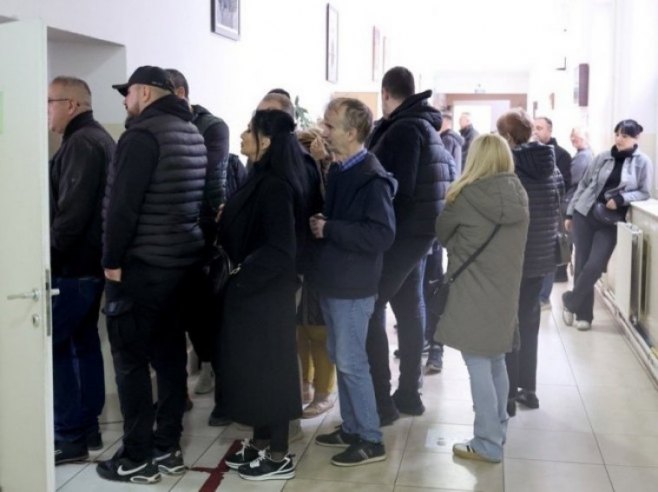 KiM, izbori (foto: EPA/GEORGI LICOVSKI) KiM, izbori (foto: EPA/GEORGI LICOVSKI) -