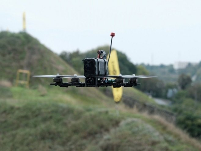Vojni dron (Foto: EPA/Maria Senovilla, ilustracija) - 